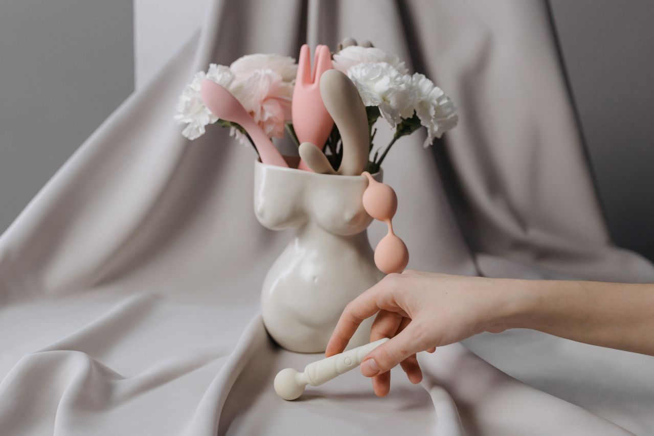 Comment utiliser un sextoy en toute sécurité : le vrai mode d’emploi que personne ne vous donne